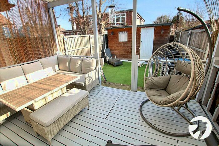 3 Bedroom Terraced House For Sale In Court Farm Road, London, SE9