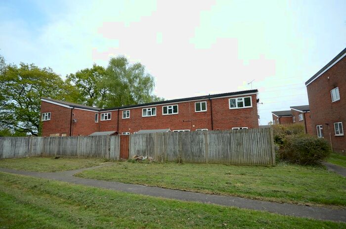 3 Bedroom Terraced House To Rent In Kelvin Close, Arborfield, Reading, RG2