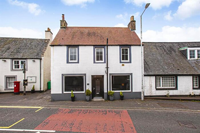 4 Bedroom Semi-Detached House For Sale In Main Street, Carnock, KY12