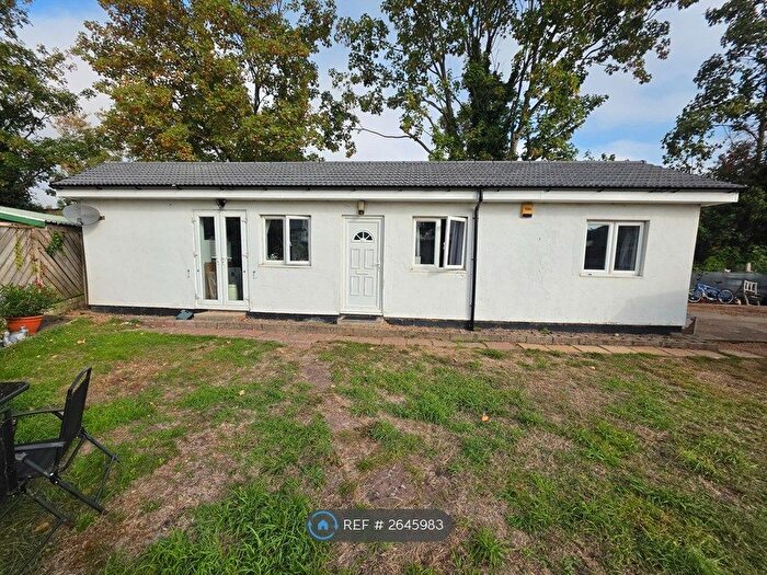 2 Bedroom Bungalow To Rent In Upper Elmers End Road, Beckenham, BR3