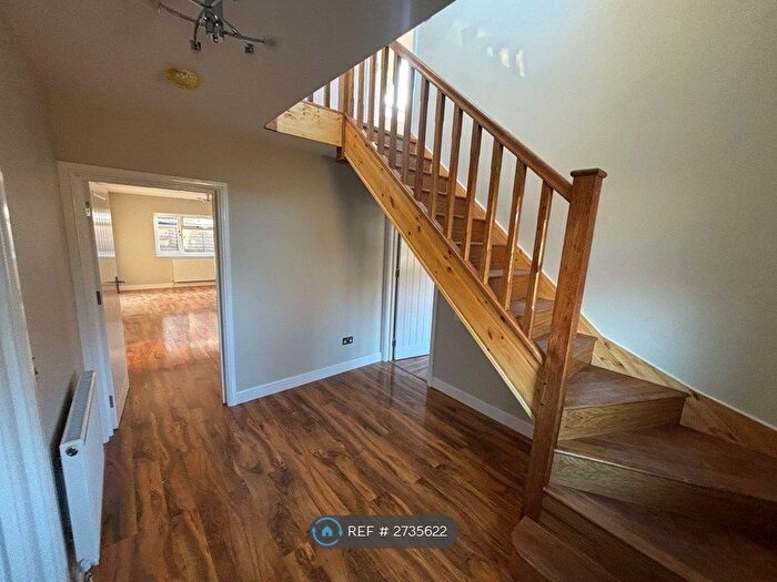 5 Bedroom Semi-Detached House To Rent In Harby Drive, Nottingham, NG8