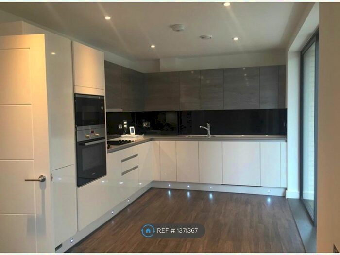 2 Bedroom Flat To Rent In Barley Court, Clapton, London, E5