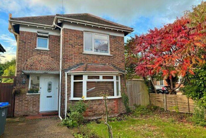 3 Bedroom Detached House To Rent In Gainsborough Avenue, Worthing, BN14