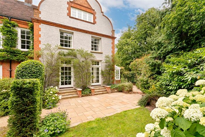 4 Bedroom End Of Terrace House For Sale In Totteridge Park, Totteridge Common, London, N20