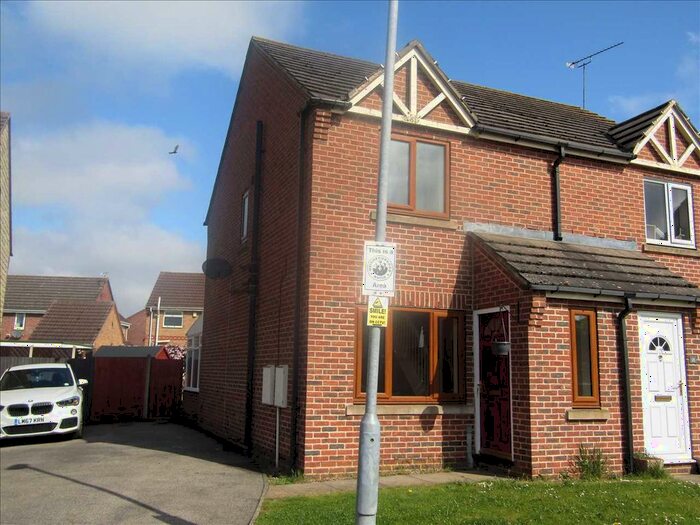 2 Bedroom Semi-Detached House To Rent In Ivy House Court, Scunthorpe, DN16