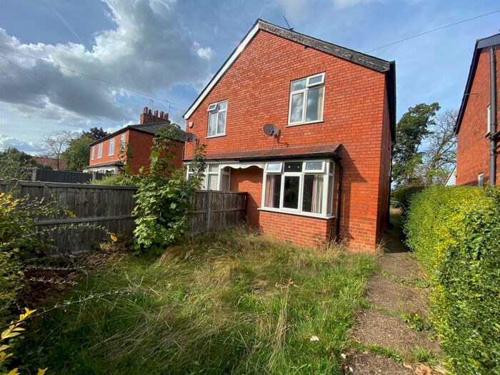 2 Bedroom Semi-Detached House For Sale In Dykes End, Collingham, Newark, NG23