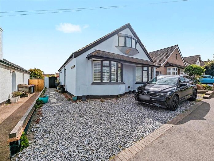 5 Bedroom Chalet To Rent In Station Road, Leigh On Sea, Essex, SS9