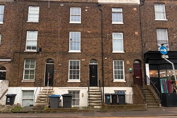 2 Bedroom Maisonette To Rent In High Street, Dover, CT16