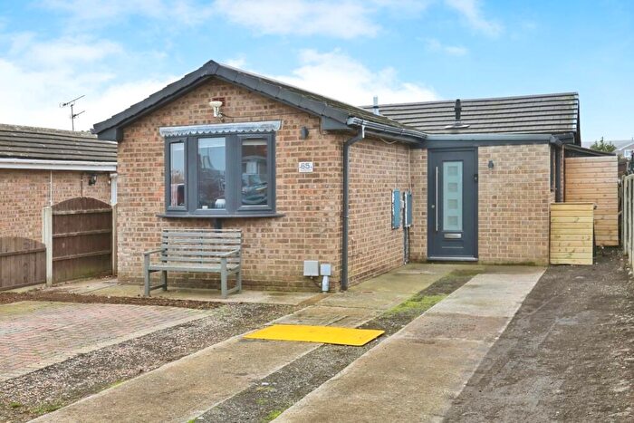 2 Bedroom Bungalow For Sale In Upperfield Road, Maltby, Rotherham, South Yorkshire, S66