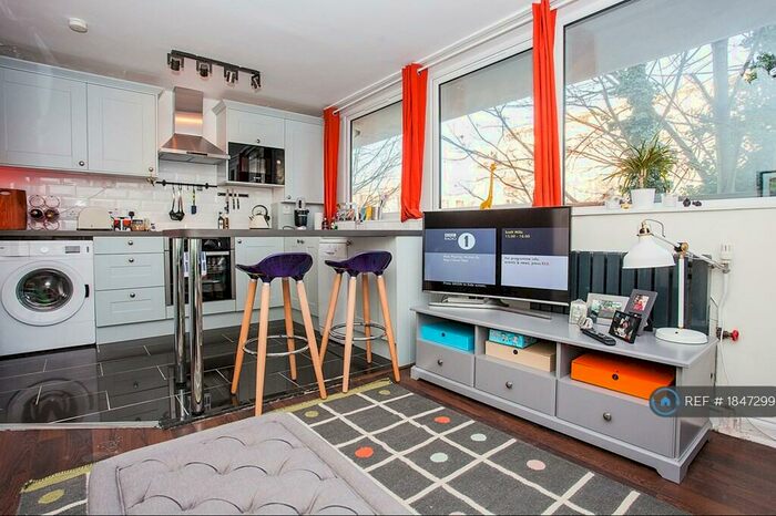 1 Bedroom Flat To Rent In Peckham, London, SE15