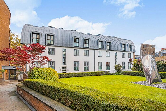 2 Bedroom Flat For Sale In Angel Southside, Owen Street, EC1V