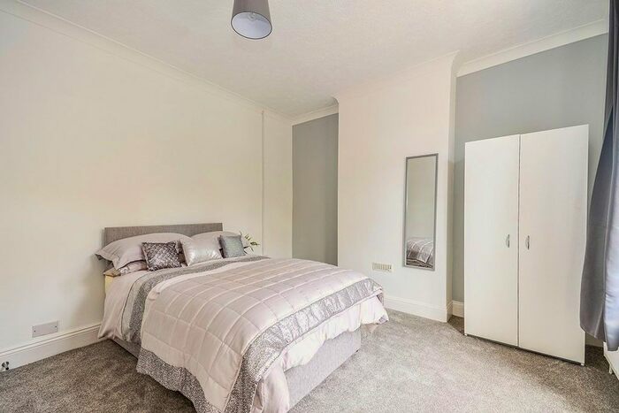 5 Bedroom Property To Rent In Bradford Road, Southsea PO5