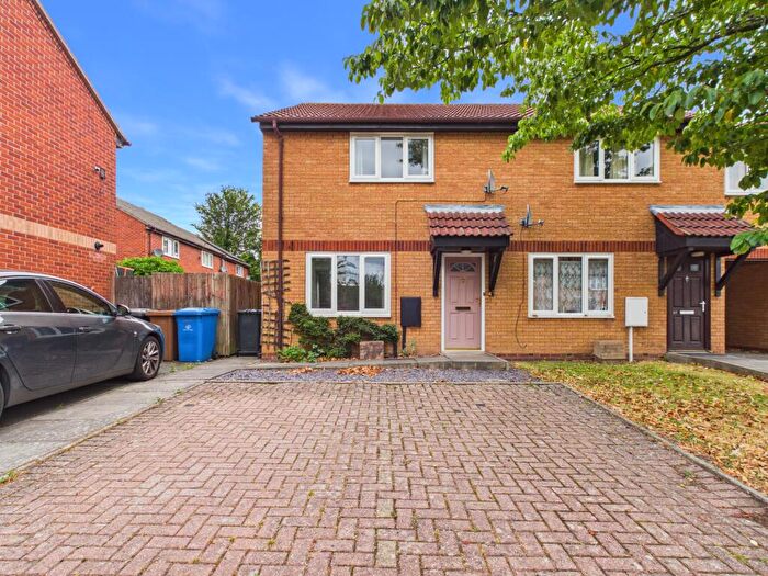 2 Bedroom Semi Detached House To Rent In Pendleside Way, Littleover, DE23