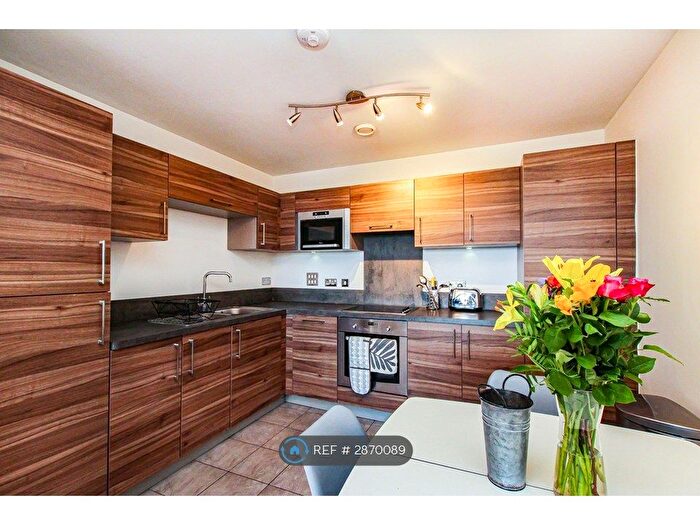 2 Bedroom Flat To Rent In Dalston Square, London, E8