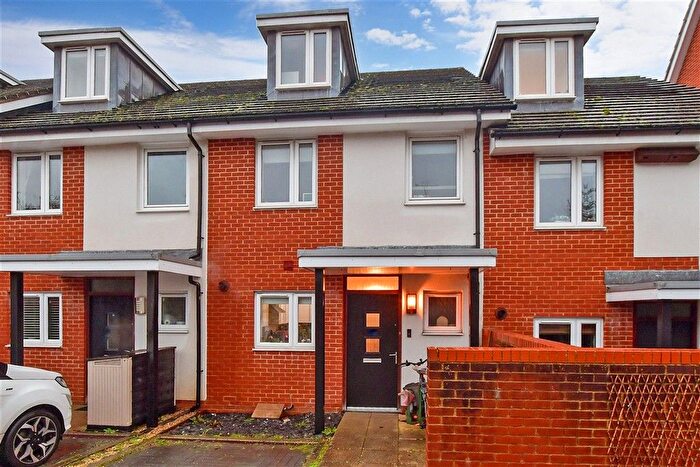 3 Bedroom Terraced House For Sale In Hanbury Lane, Haywards Heath, West Sussex, RH16