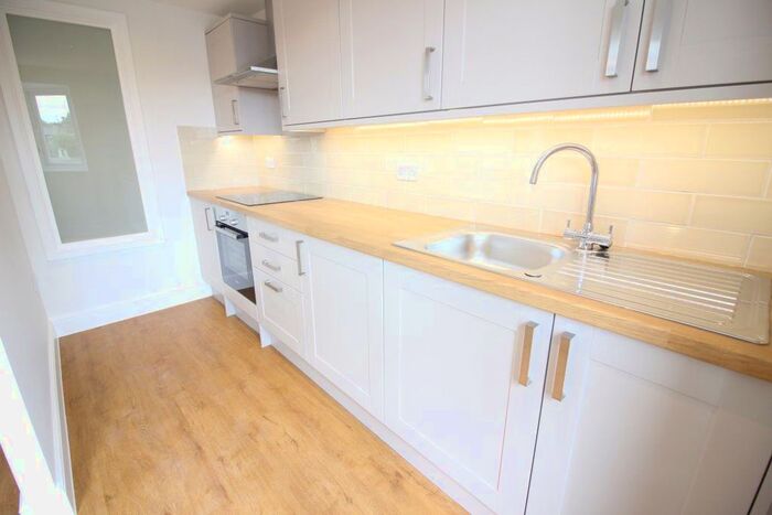 1 Bedroom Flat To Rent In Ye Corner, Watford, WD19