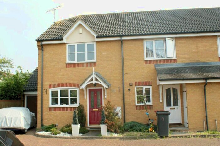 3 Bedroom House To Rent In Trumper Way, Cippenham, SL1