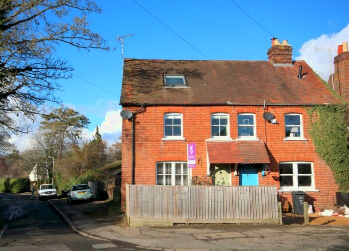 3 Bedroom End Of Terrace House To Rent In Greys Road, Henley-On-Thames, Oxfordshire, RG9