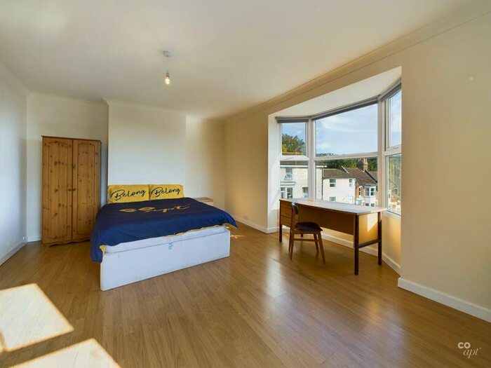 5 Bedroom End Of Terrace House To Rent In Bear Road, Brighton, BN2