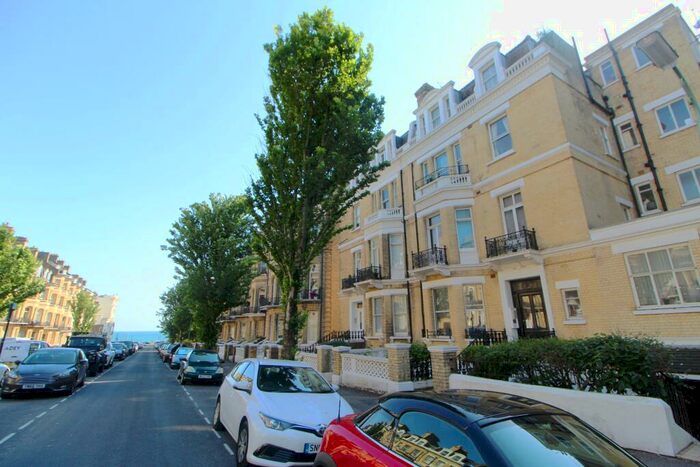 1 Bedroom Flat To Rent In First Avenue, Hove, BN3