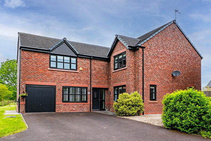 4 Bedroom Detached House For Sale In Highclove Lane, Worsley, M28