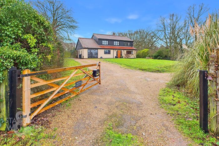 5 Bedroom Detached House For Sale In Walpole Close, Broome, Bungay, NR35