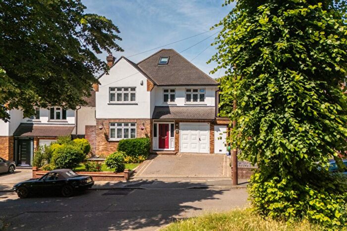 5 Bedroom Detached House For Sale In Gravel Hill Close, Bexleyheath, Kent, DA6