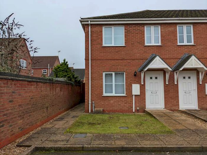 3 Bedroom Semi-Detached House To Rent In Fossitt Place, Kirton, PE20