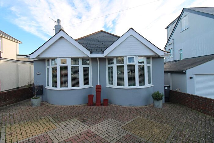 3 Bedroom Detached Bungalow For Sale In Barnfield Road, Paignton, TQ3