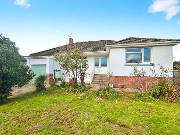 2 Bedroom Bungalow To Rent In Bickington, EX31