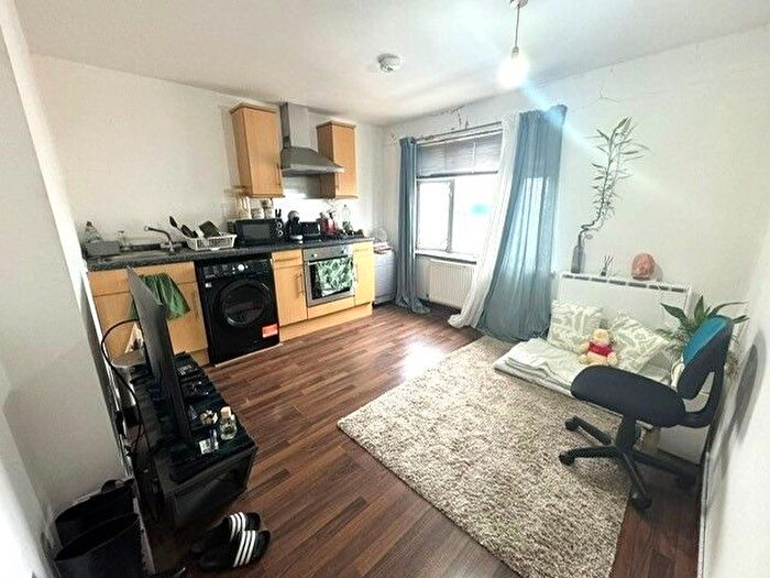 1 Bedroom Flat To Rent In Shirley Road, Shirley, Southampton, SO15