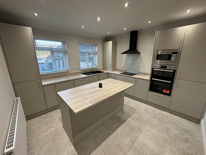 3 Bedroom Flat To Rent In High Street, Whitwell, Worksop, S80