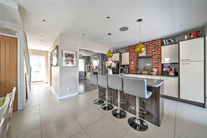 3 Bedroom Semi-Detached House For Sale In Worplesdon Road, Guildford, Surrey, GU2
