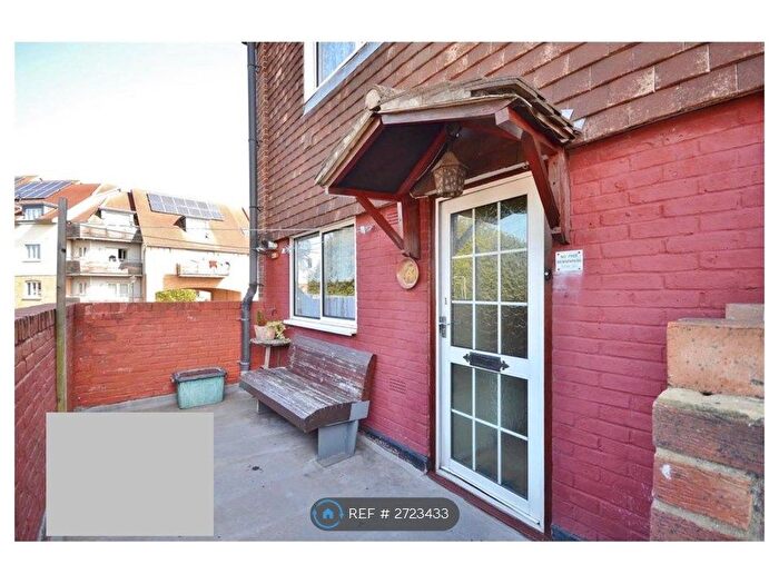3 Bedroom Maisonette To Rent In Barnardo Drive, Ilford, IG6