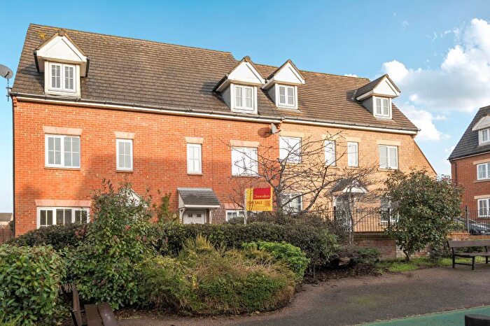 3 Bedroom Terraced House For Sale In Banbury, Oxfordshire, OX16