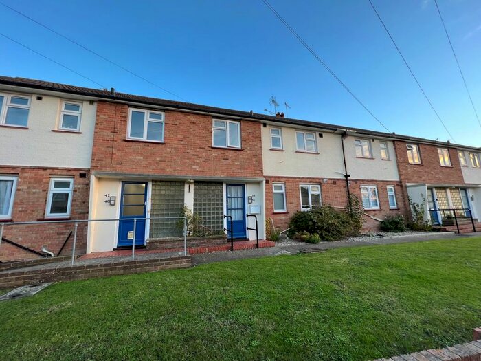 1 Bedroom Flat To Rent In Charing Crescent, Westgate-On-Sea CT8