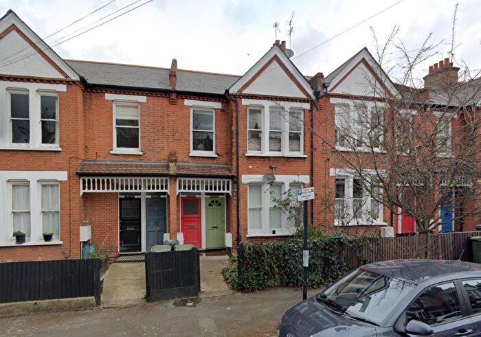 2 Bedroom Apartment To Rent In Oakbank Grove, Herne Hill, London, SE24