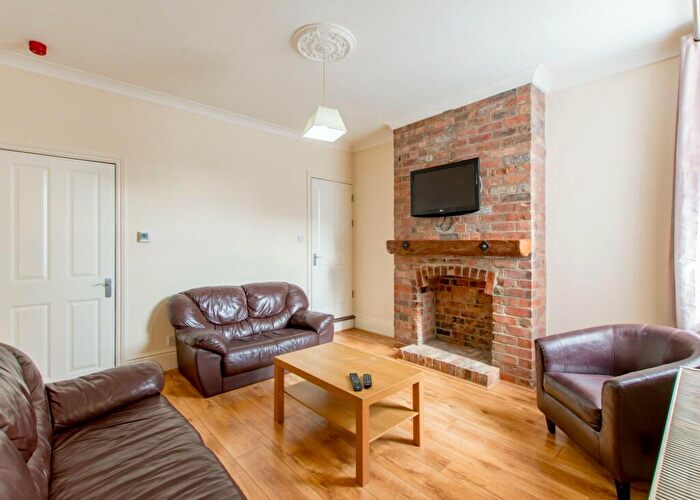 5 Bedroom House To Rent In Pybus Street, Derby, Derbyshire, DE22