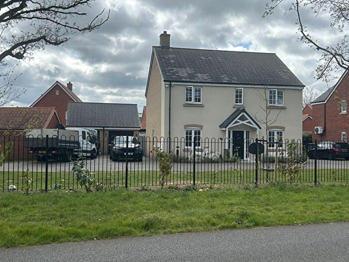 5 Bedroom Detached House For Sale In Headley Meadow, Shortstown, MK42