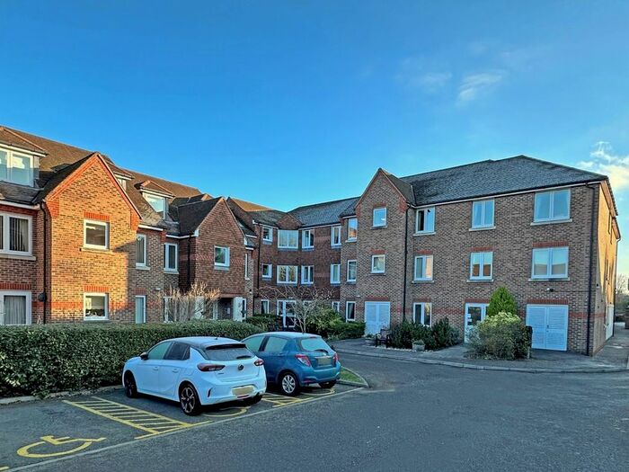 1 Bedroom Flat To Rent In London Road, Redhill, RH1