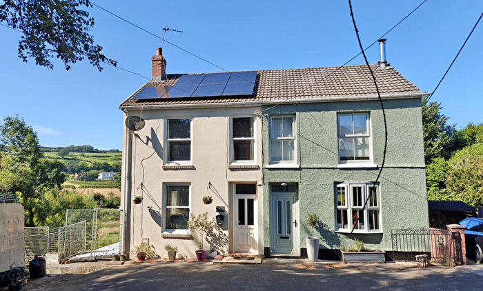 3 Bedroom Semi-Detached House For Sale In Kidwelly Carmarthenshire, SA17