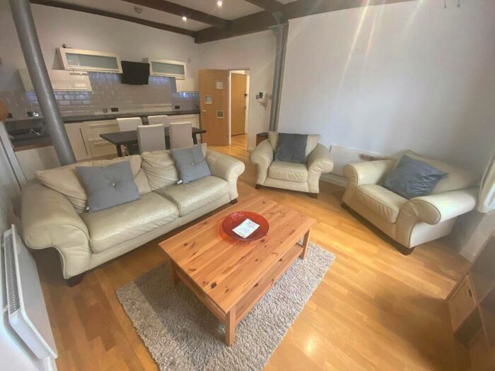 2 Bedroom Apartment To Rent In Princess Street, Manchester City Centre, Manchester, M1