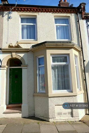 2 Bedroom Terraced House To Rent In Whitworth Road, Northampton, NN1