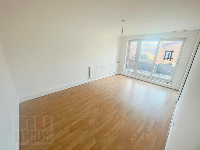 1 Bedroom Flat To Rent In Todds Walk, Finsbury Park, N7
