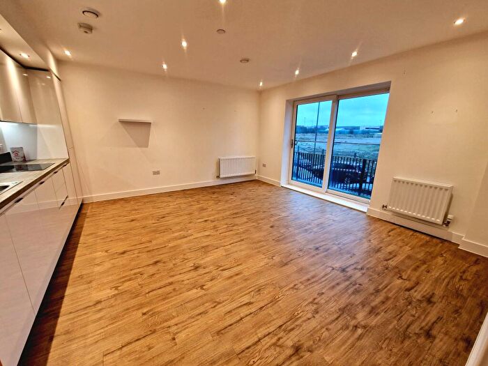 1 Bedroom Flat To Rent In Stirling Drive, Luton, LU2