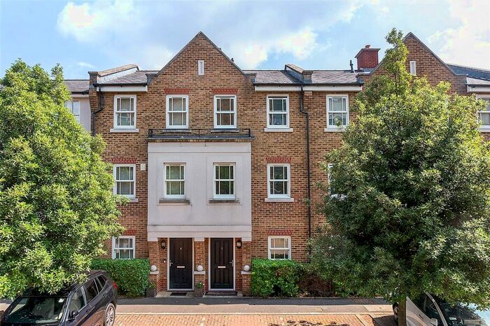 4 Bedroom Terraced House To Rent In Bader Way, London, SW15