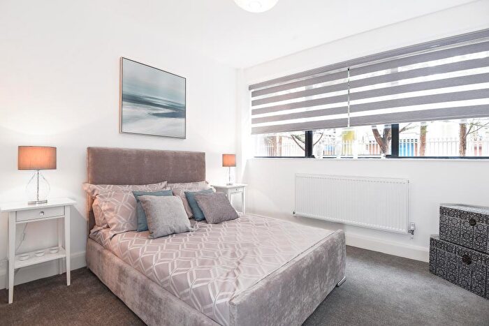 2 Bedroom Apartment To Rent In Kian Court, Eynsham, OX29