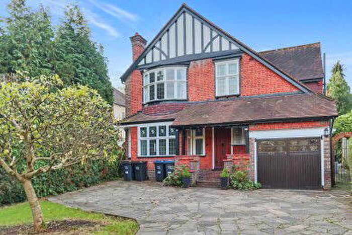 4 Bedroom Semi Detached House To Rent In Brighton Road, Purley, CR8