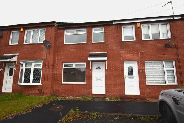 2 Bedroom Town House To Rent In Old Vicarage Mews, Westhoughton, Bolton, BL5