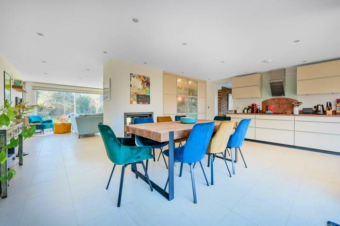 3 Bedroom Detached House To Rent In Meads Road, Boxgrove, Guildford, GU1